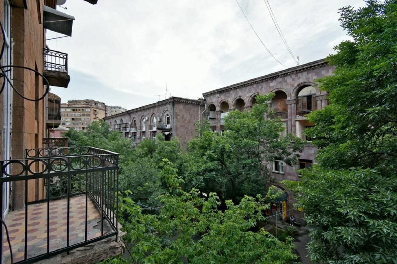 The Best Apartments In The Center Yerevan Exterior photo